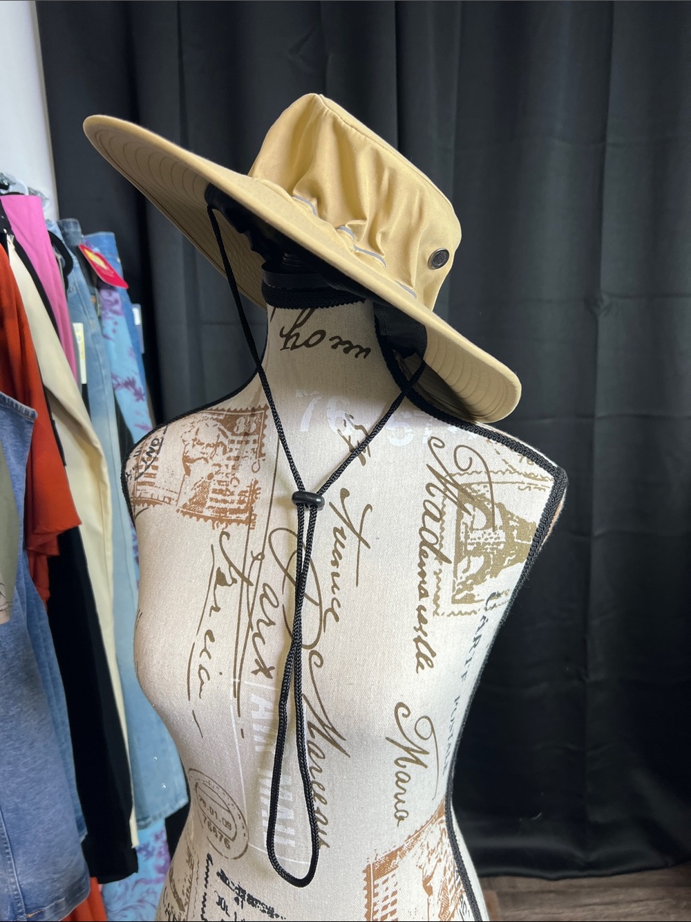 FA Wide-Brim Cruiser Hat in Beige with Black Chin Cord